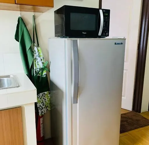*accessible 2br Close To Sm Marikina/lrt 2* * Manila