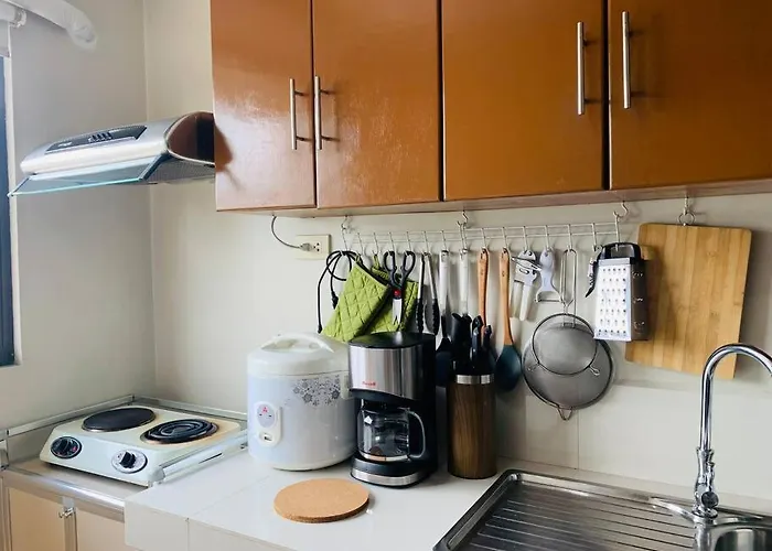 *accessible 2br Close To Sm Marikina/lrt 2* Apartment